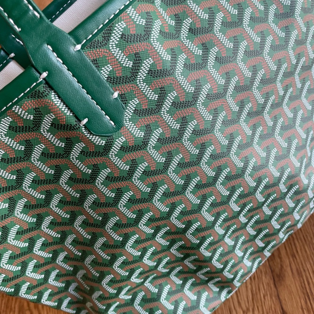 Green Patterned Tote Bag. Brand new.